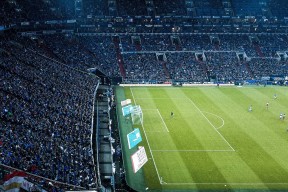 九游jiuyou-拉齐奥连续抢断提升攻防转换效率,拉齐奥最强时期